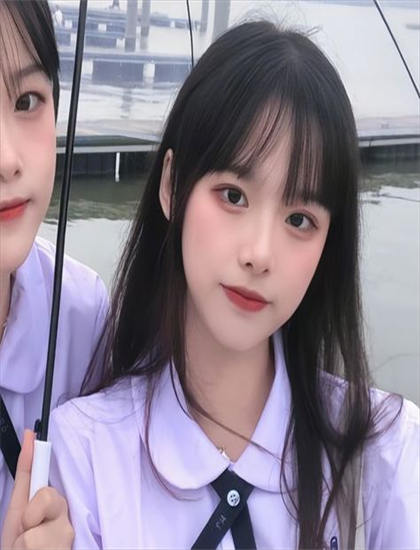 《全能兼职系统开局钓上行李箱》的文化对话：心理的人物内心与行为动机 思考文化传承与创新的路径