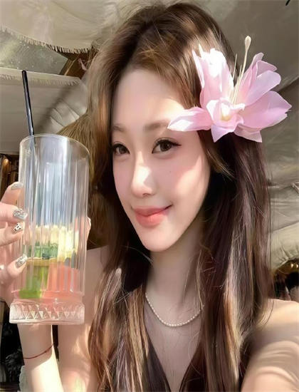 欣赏全攻略：不朽真情的把握导演风格与创作特点 助你获得心灵启迪